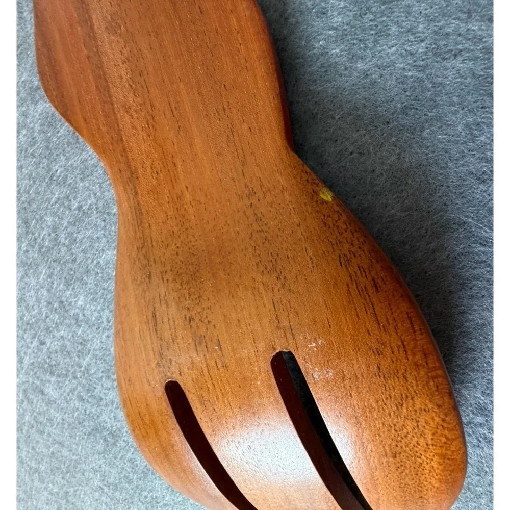 The Unbranded Brand tropical handles servers
